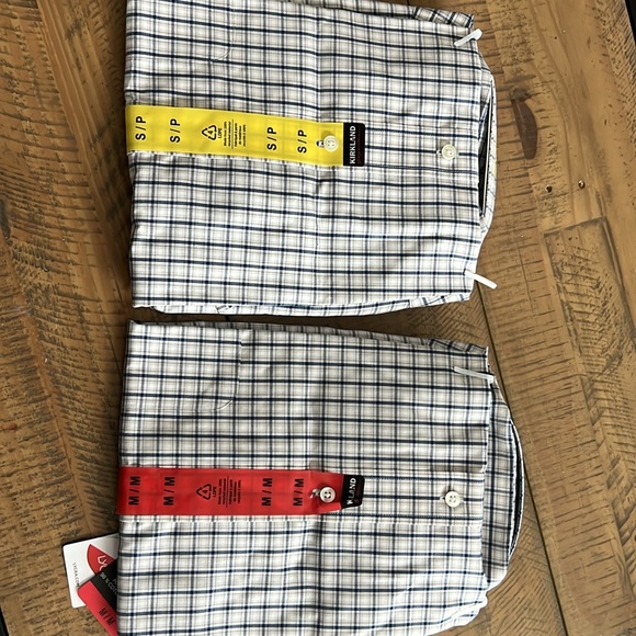 NWT - Kirkland Signature Short Sleeve Button Down Sport Shirts - Picture 4 of 6